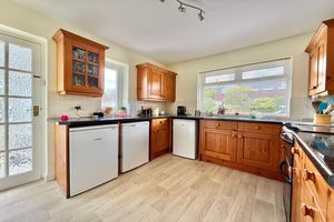 Kitchen- click for photo gallery